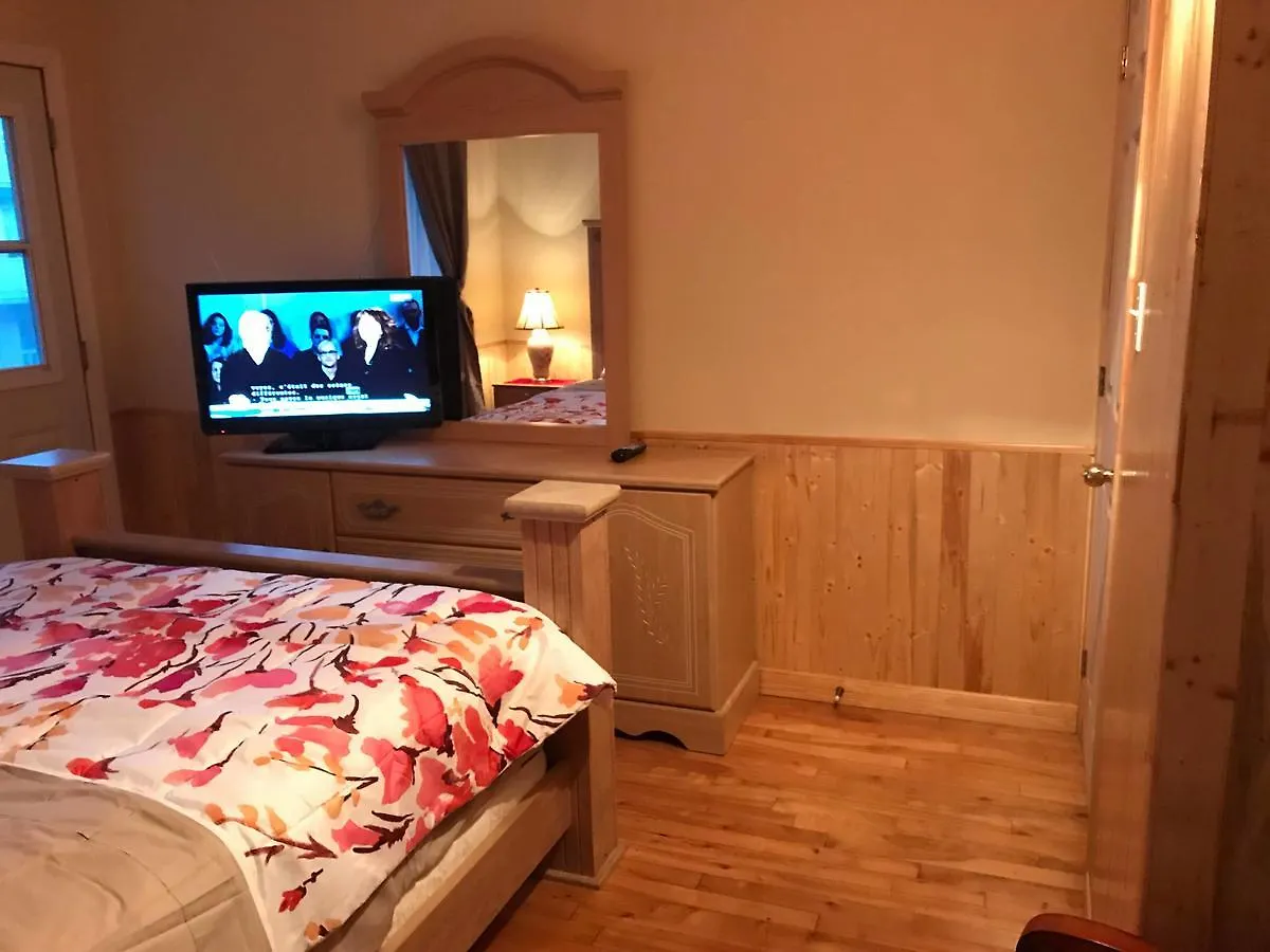 Hostel Mercier Montreal